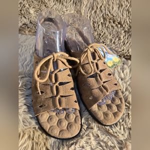 COBBIE CUDDLERS SZ 8.5 Soft leather sandals brown ultra massage insole